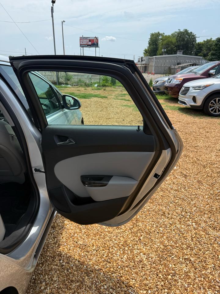 Buick Verano Convenience 2013