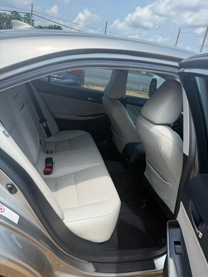 Lexus IS 250 RWD 2014