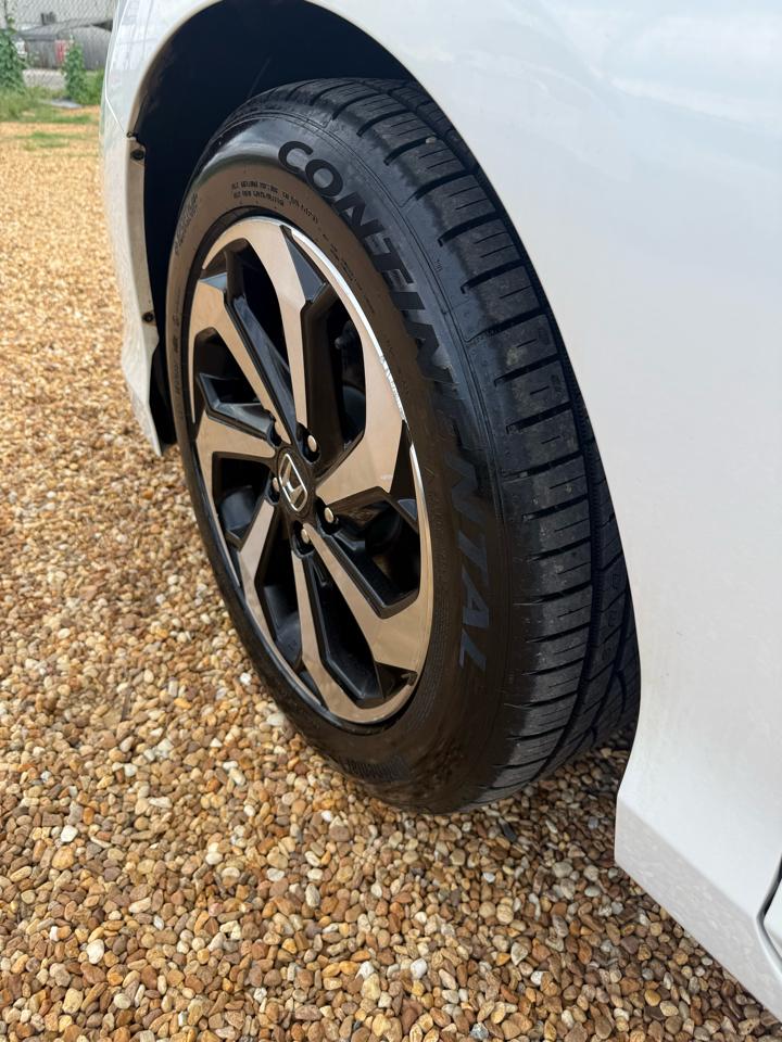 Honda Accord EX-L Sedan V6 CVT w/ Honda Sensing 6-Spd AT 2016