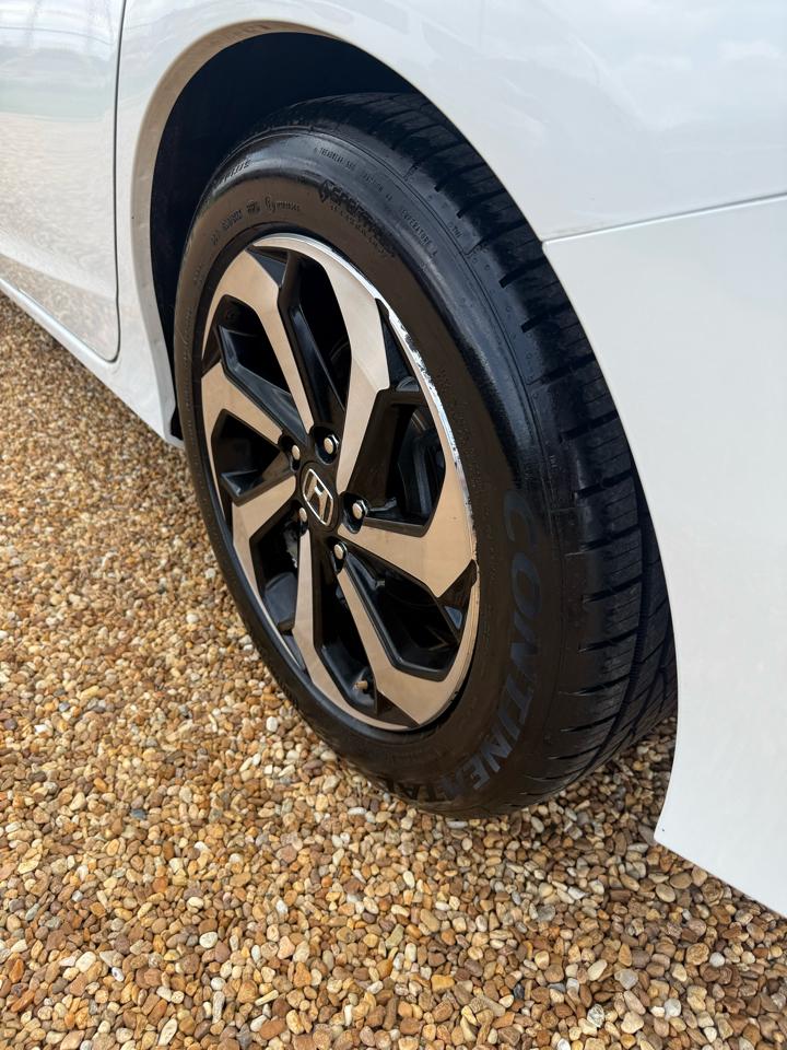 Honda Accord EX-L Sedan V6 CVT w/ Honda Sensing 6-Spd AT 2016