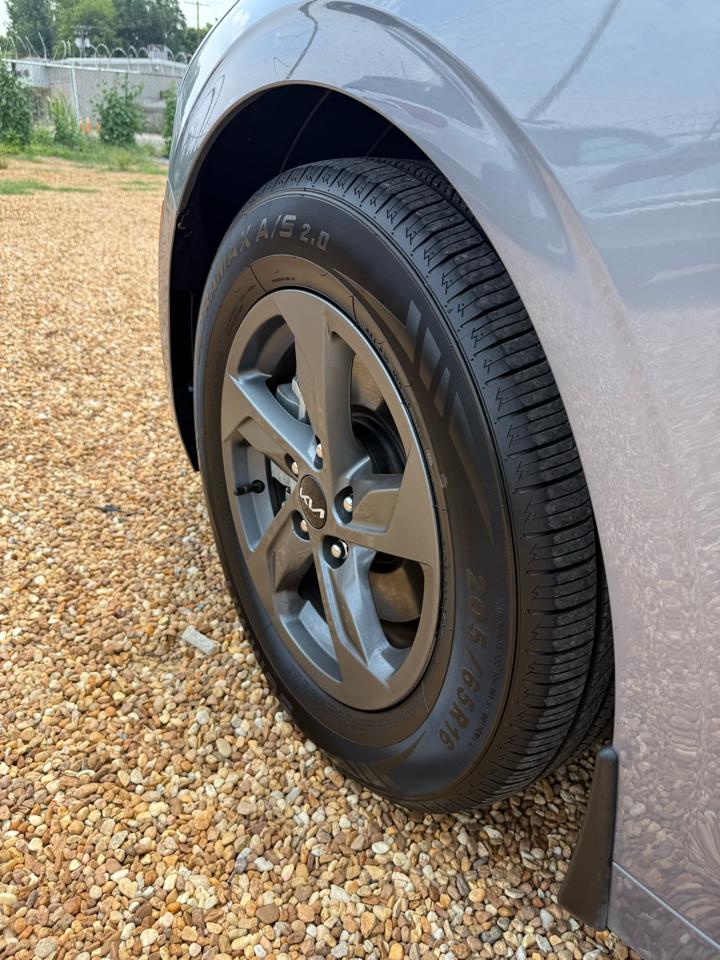 Kia K5 LX 2022