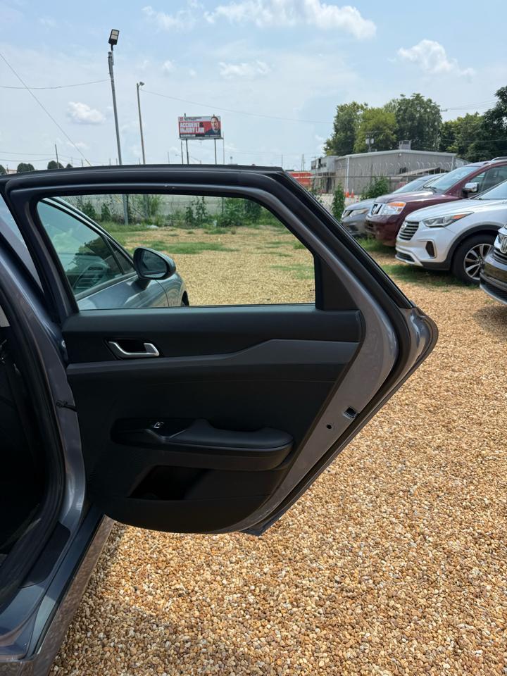 Kia K5 LX 2022