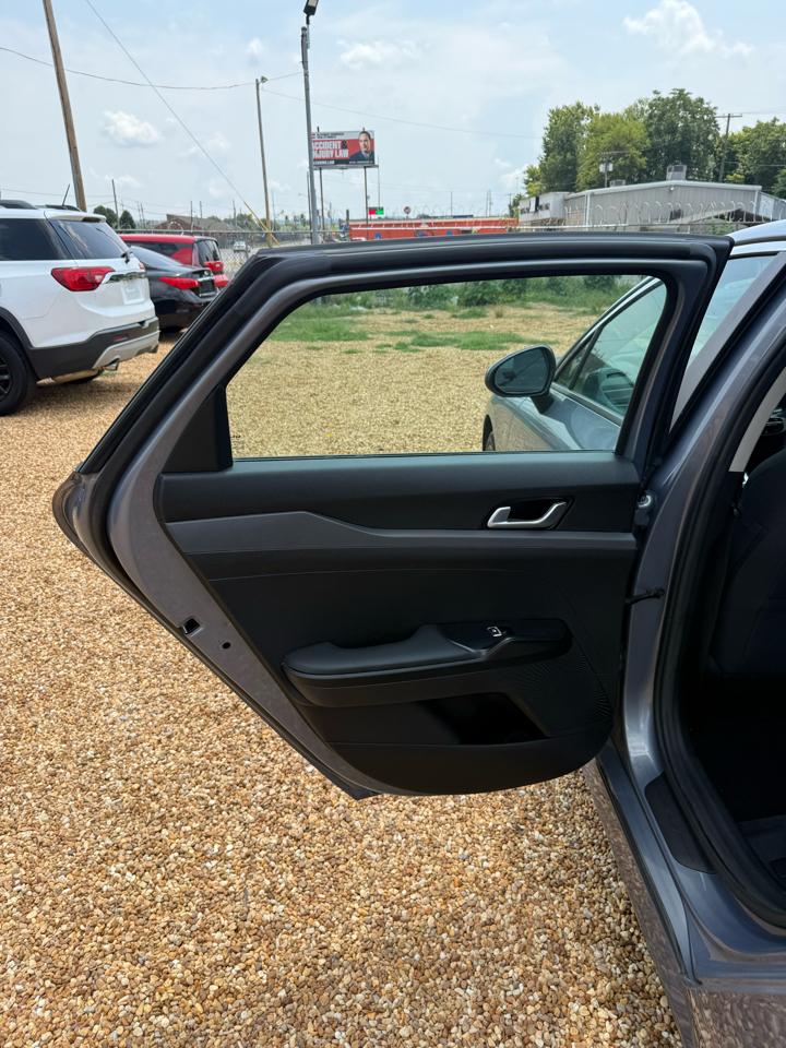 Kia K5 LX 2022