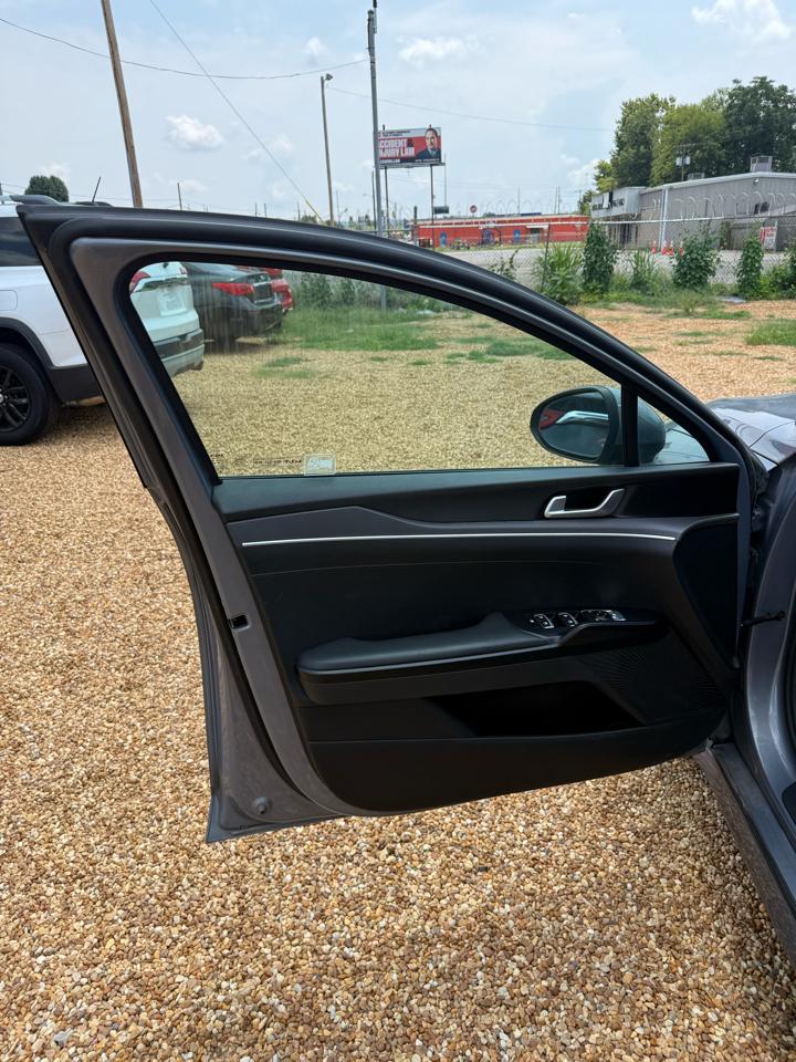 Kia K5 LX 2022