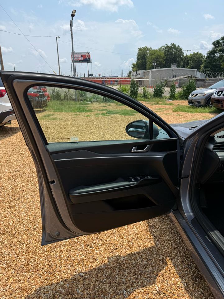Kia K5 LX 2022