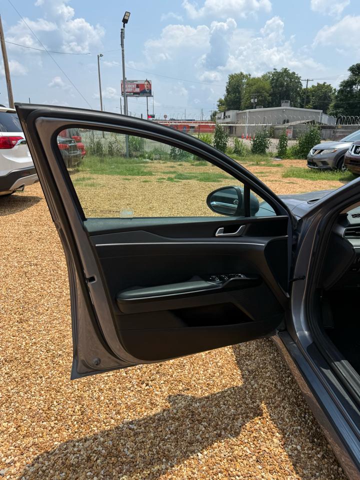 Kia K5 LX 2022
