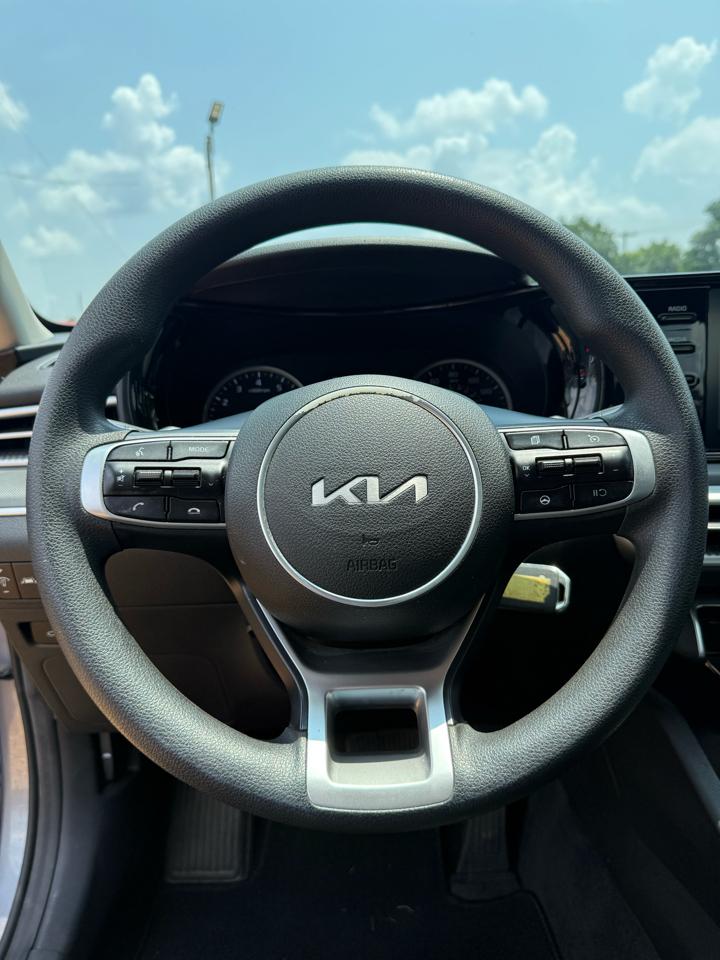 Kia K5 LX 2022
