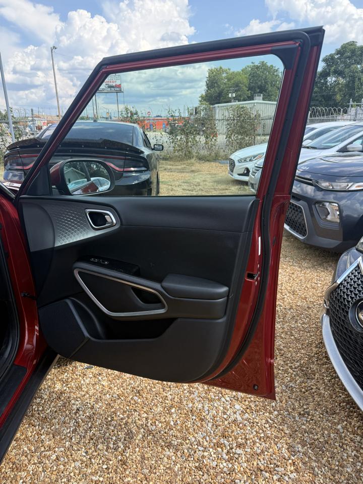 Kia Soul LX CVT 2023