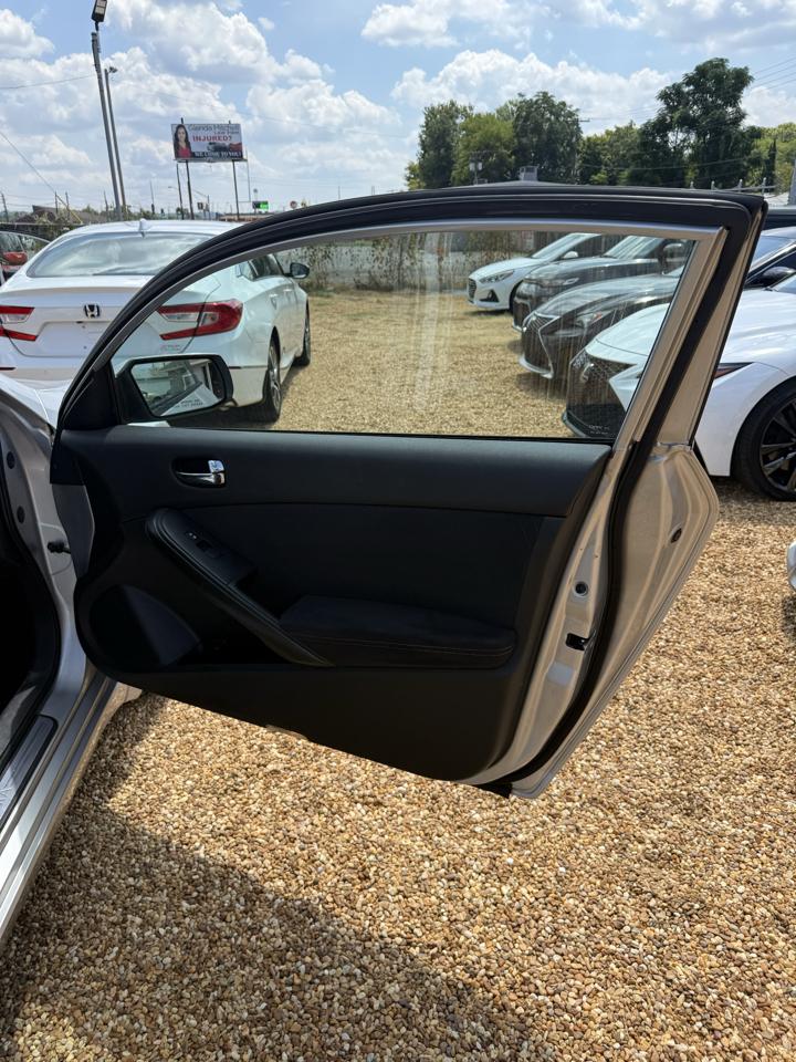 Nissan Altima 2.5 S CVT Coupe 2013
