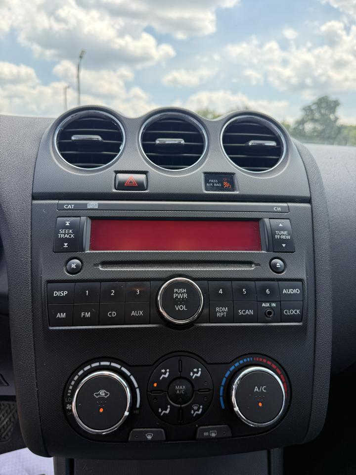 Nissan Altima 2.5 S CVT Coupe 2013