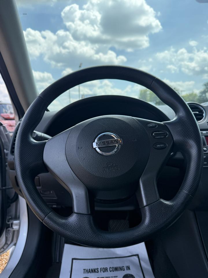 Nissan Altima 2.5 S CVT Coupe 2013