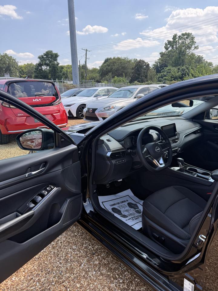Nissan Altima 2.5 SV 2023