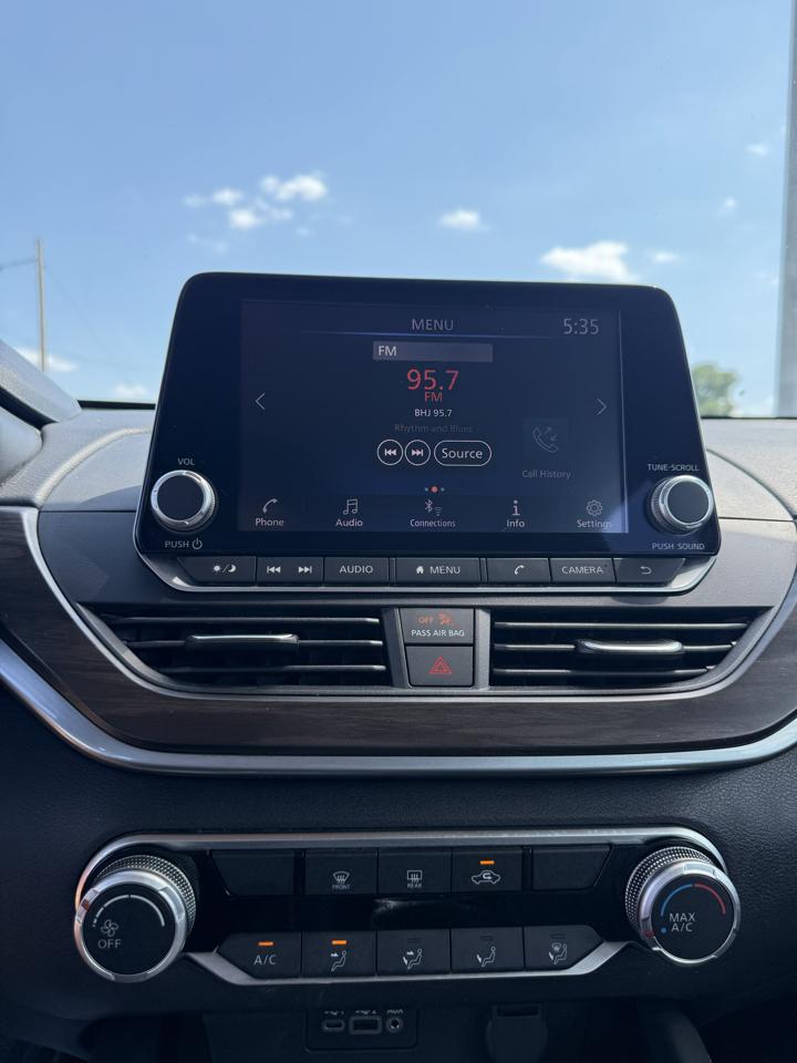 Nissan Altima 2.5 SV 2023