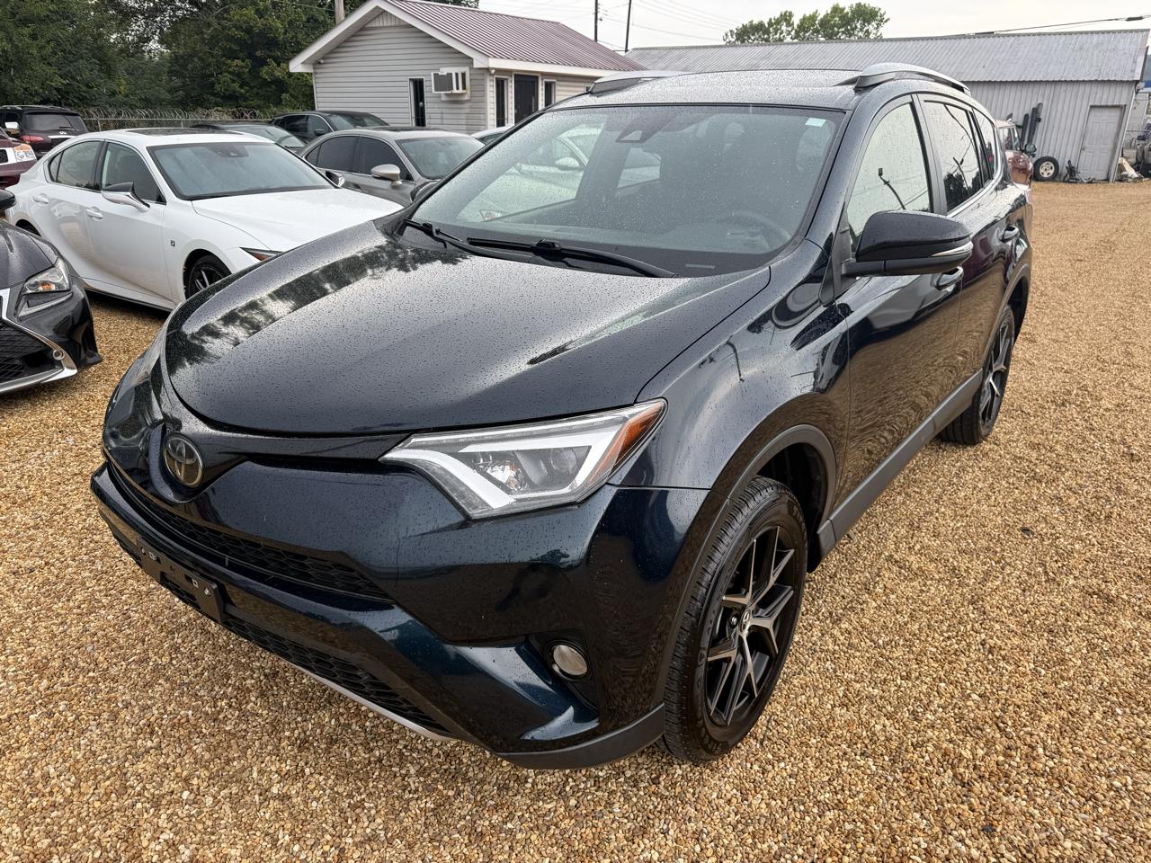 Toyota RAV4 SE FWD 2018