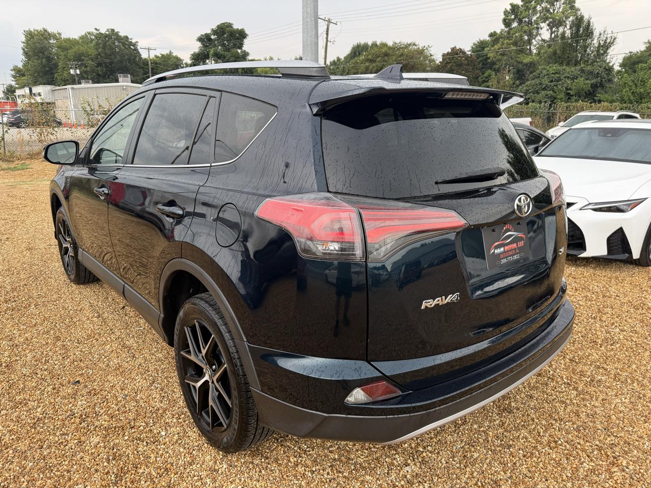Toyota RAV4 SE FWD 2018