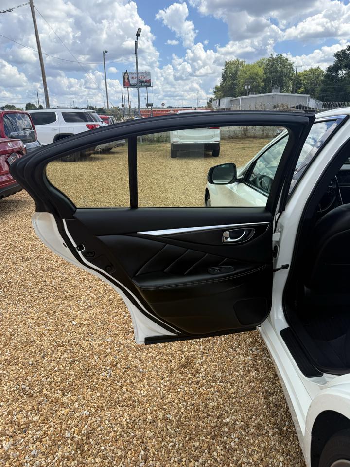 Infiniti Q50 3.0t Sensory 2021