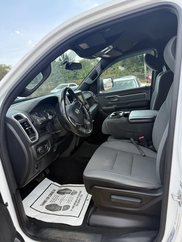 RAM 1500 Big Horn Quad Cab 2WD 2022