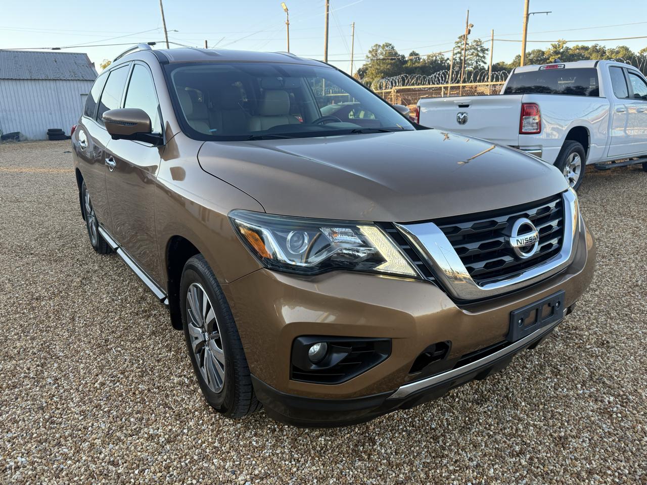 Nissan Pathfinder Platinum 4WD 2017