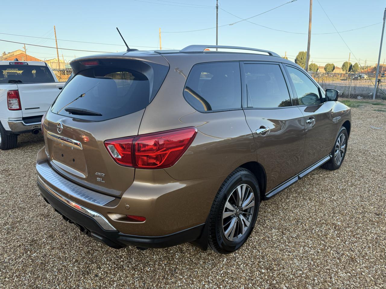 Nissan Pathfinder Platinum 4WD 2017