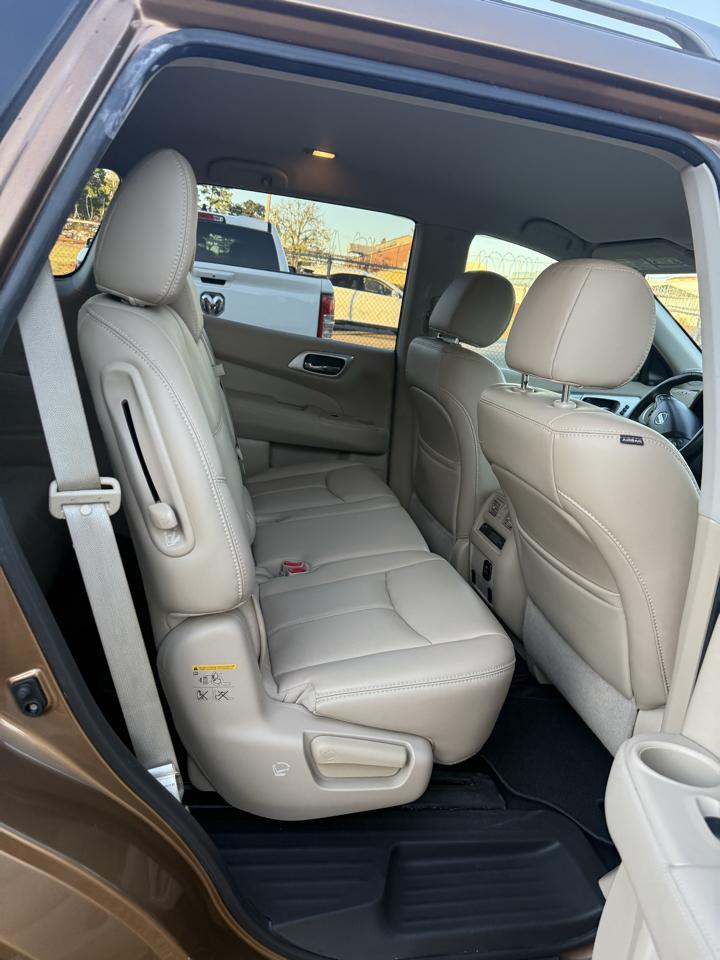 Nissan Pathfinder Platinum 4WD 2017