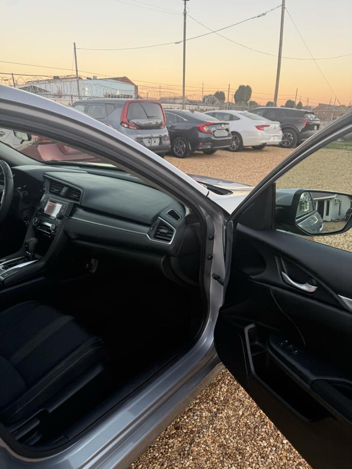 Honda Civic LX Sedan CVT 2016