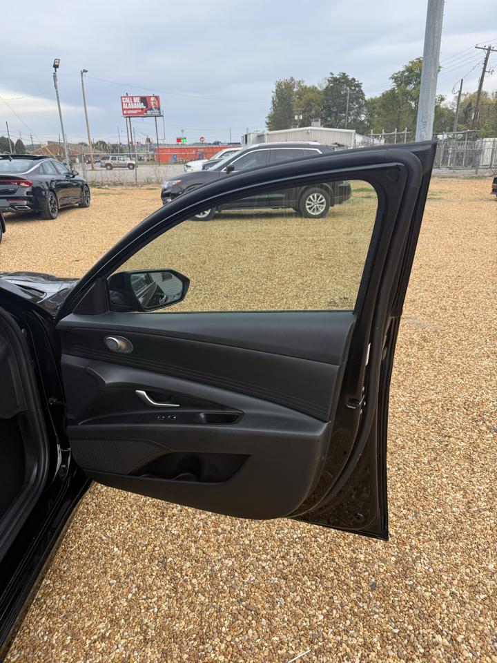 Hyundai Elantra SEL 2023