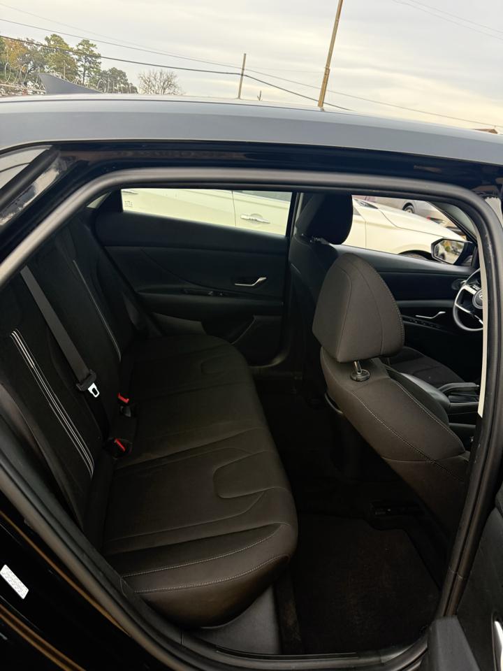Hyundai Elantra SEL 2023