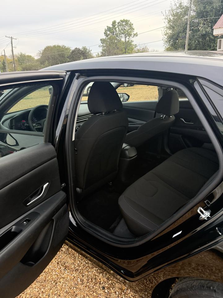 Hyundai Elantra SEL 2023