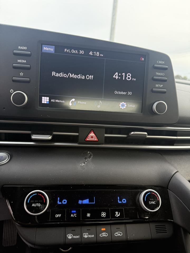 Hyundai Elantra SEL 2023