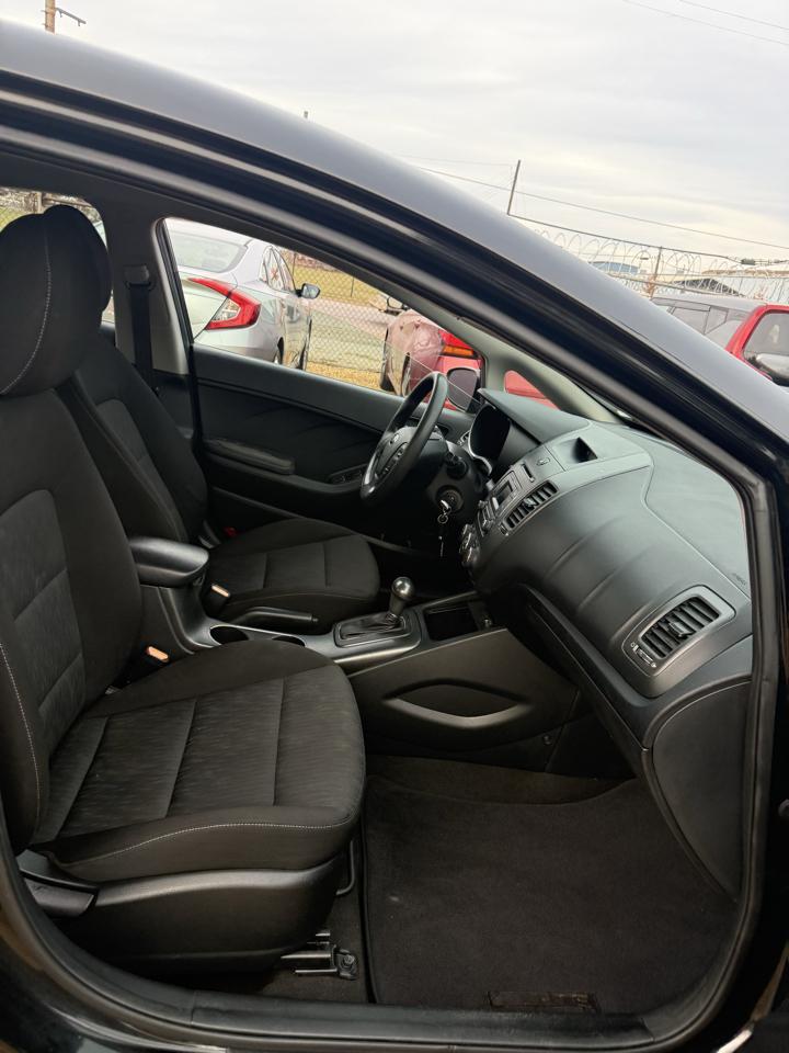Kia Forte LX w/Popular Package 2016