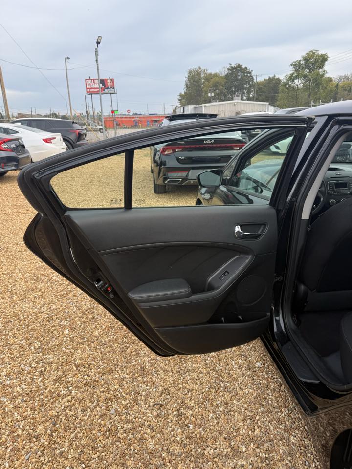 Kia Forte LX w/Popular Package 2016