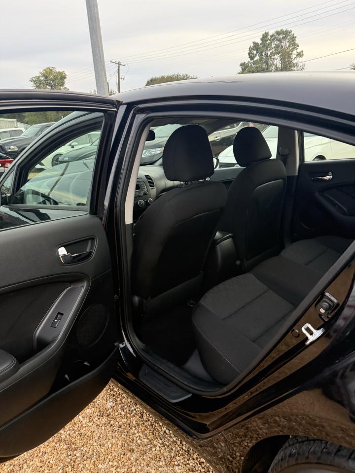 Kia Forte LX w/Popular Package 2016