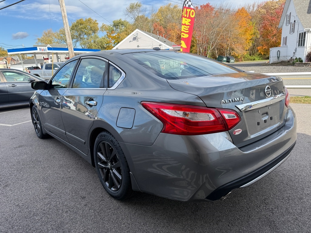 Nissan Altima  2016