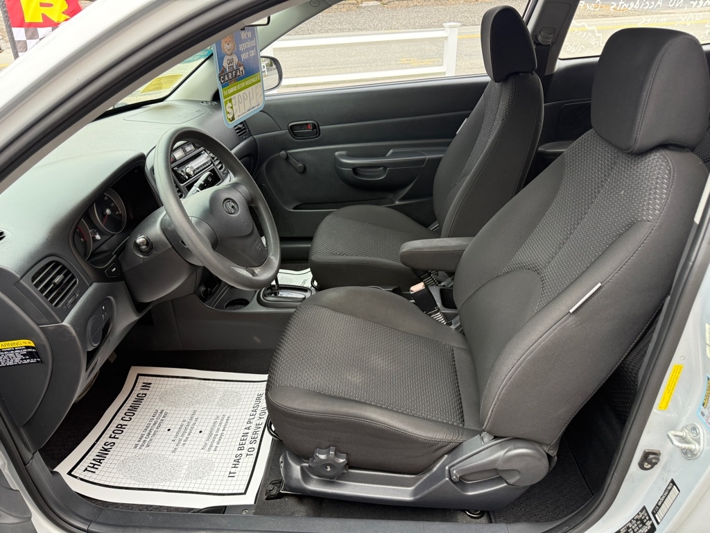 Hyundai Accent  2010