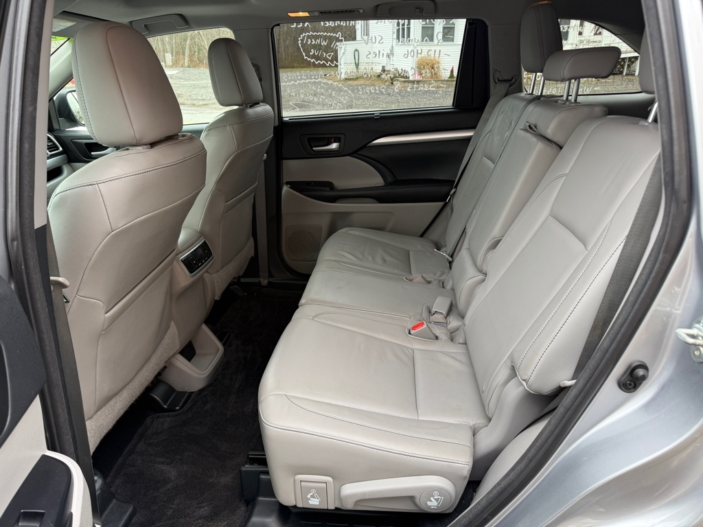 Toyota Highlander  2015