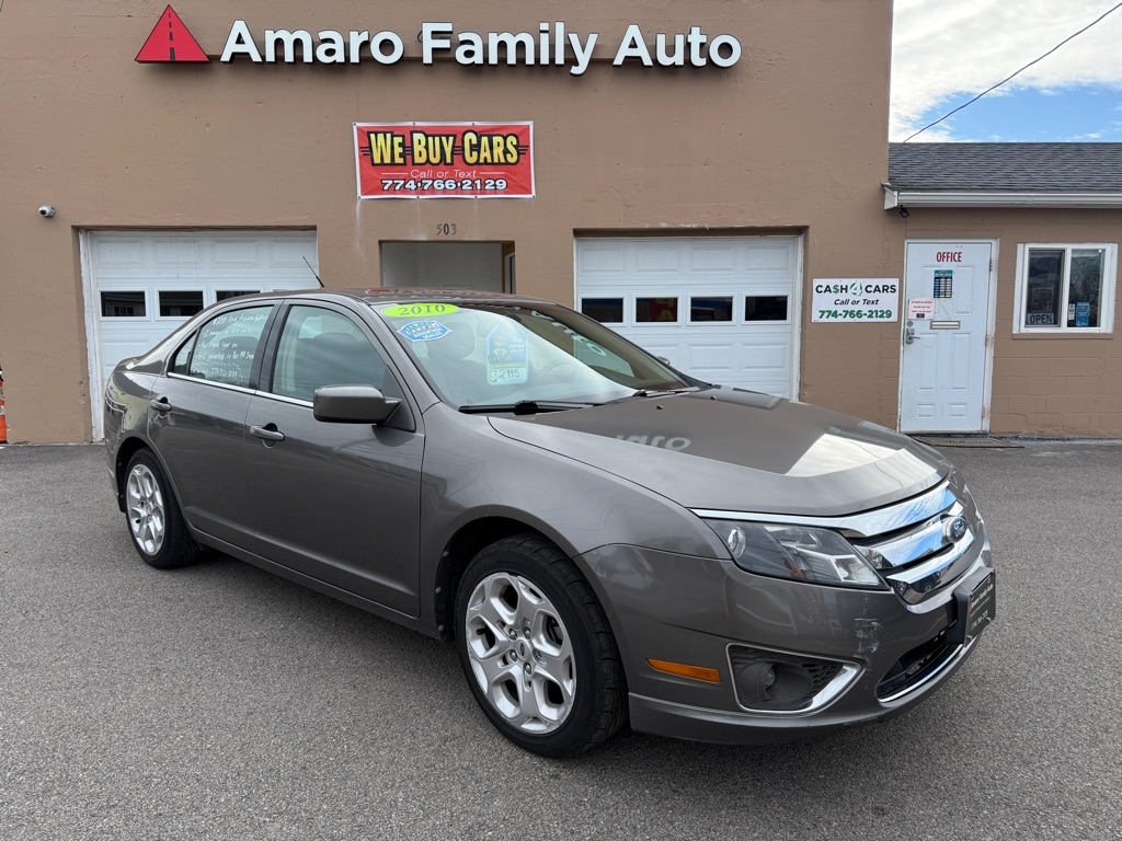 2010 Ford Fusion SE's photo