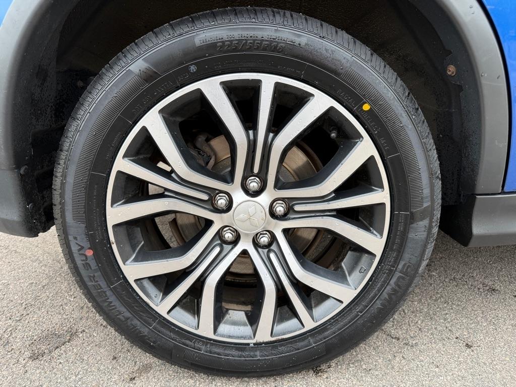 Mitsubishi Outlander Sport  2018