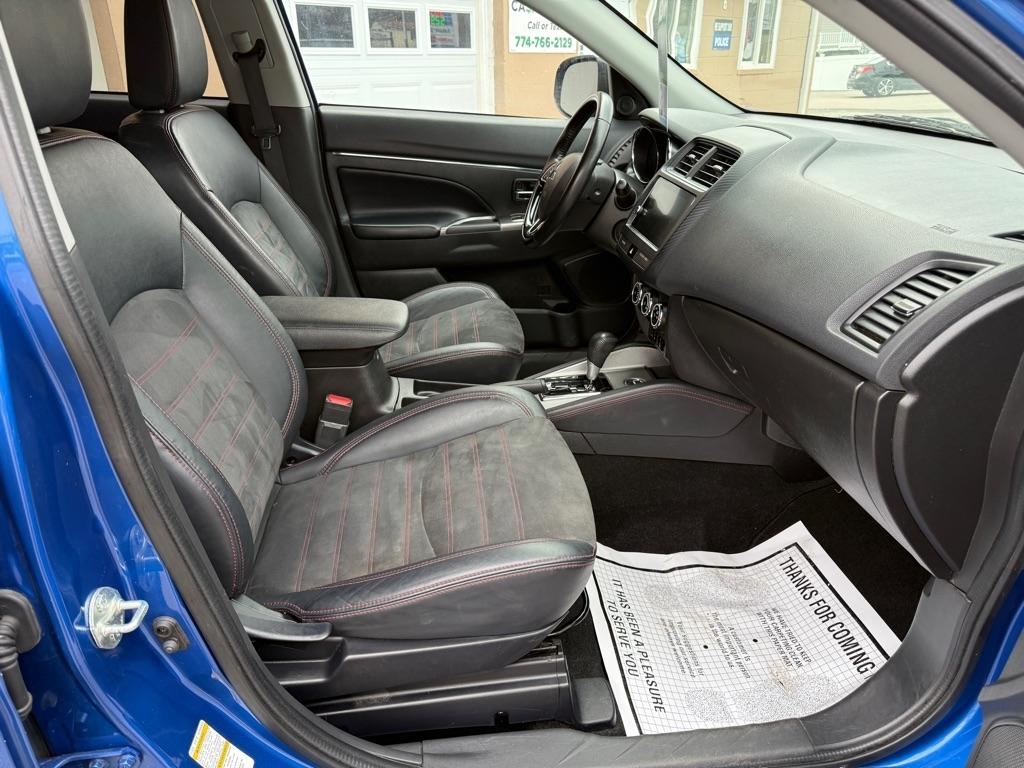 Mitsubishi Outlander Sport  2018