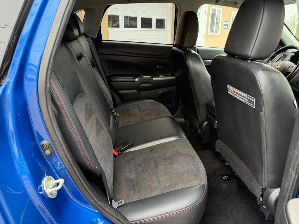 Mitsubishi Outlander Sport  2018