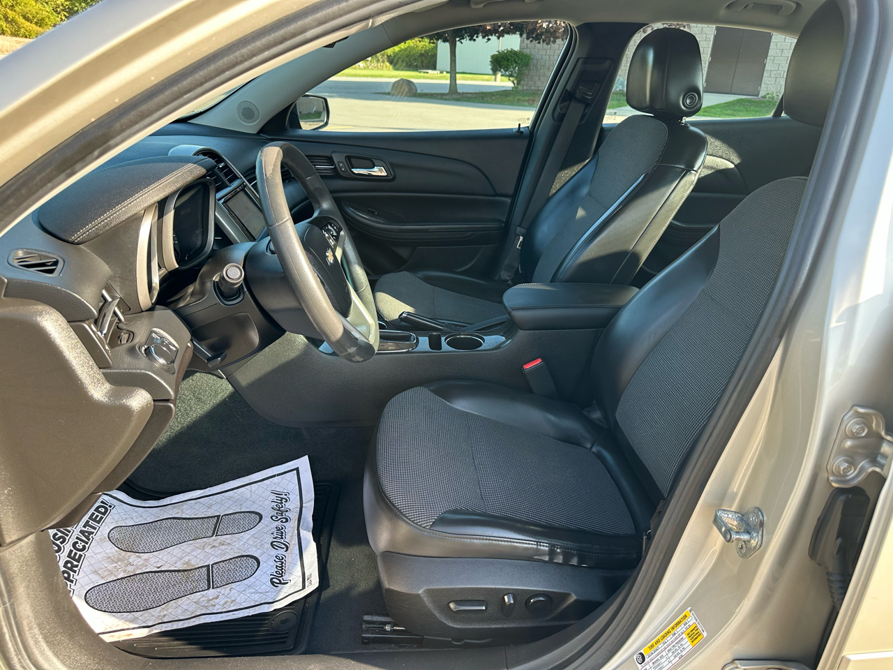 2014 Chevrolet Malibu 1LT photo 14