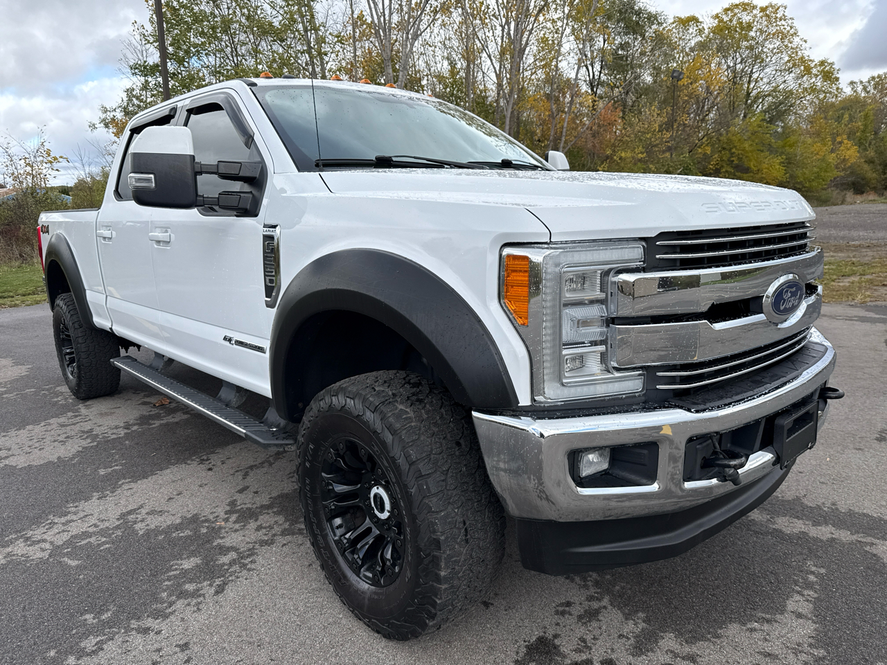 Ford F-350 SD Lariat Crew Cab 4WD 2017