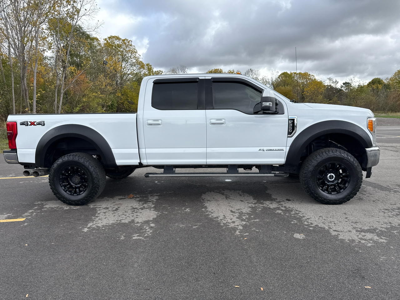 Ford F-350 SD Lariat Crew Cab 4WD 2017