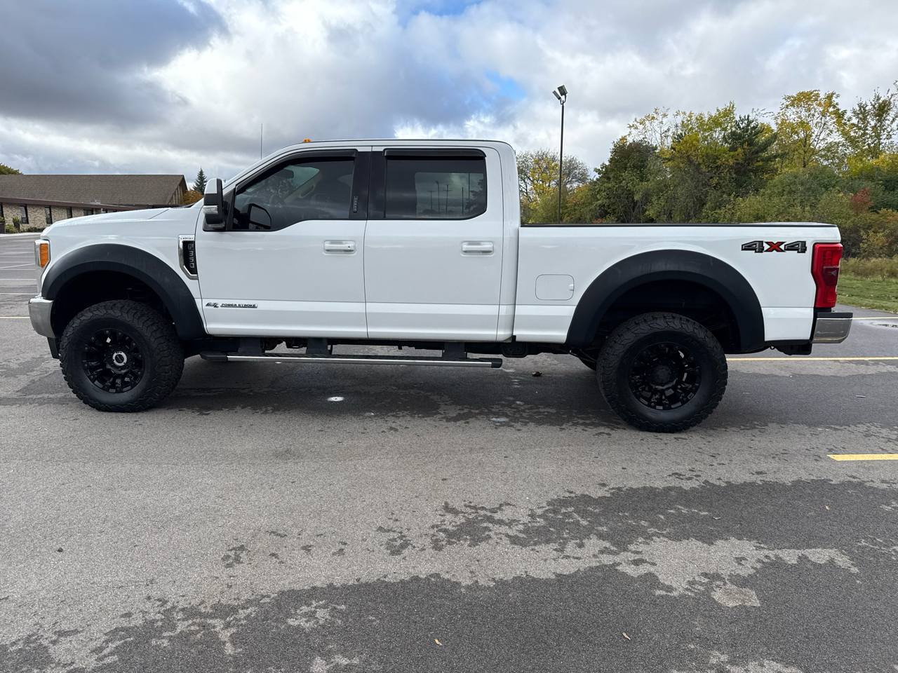 Ford F-350 SD Lariat Crew Cab 4WD 2017