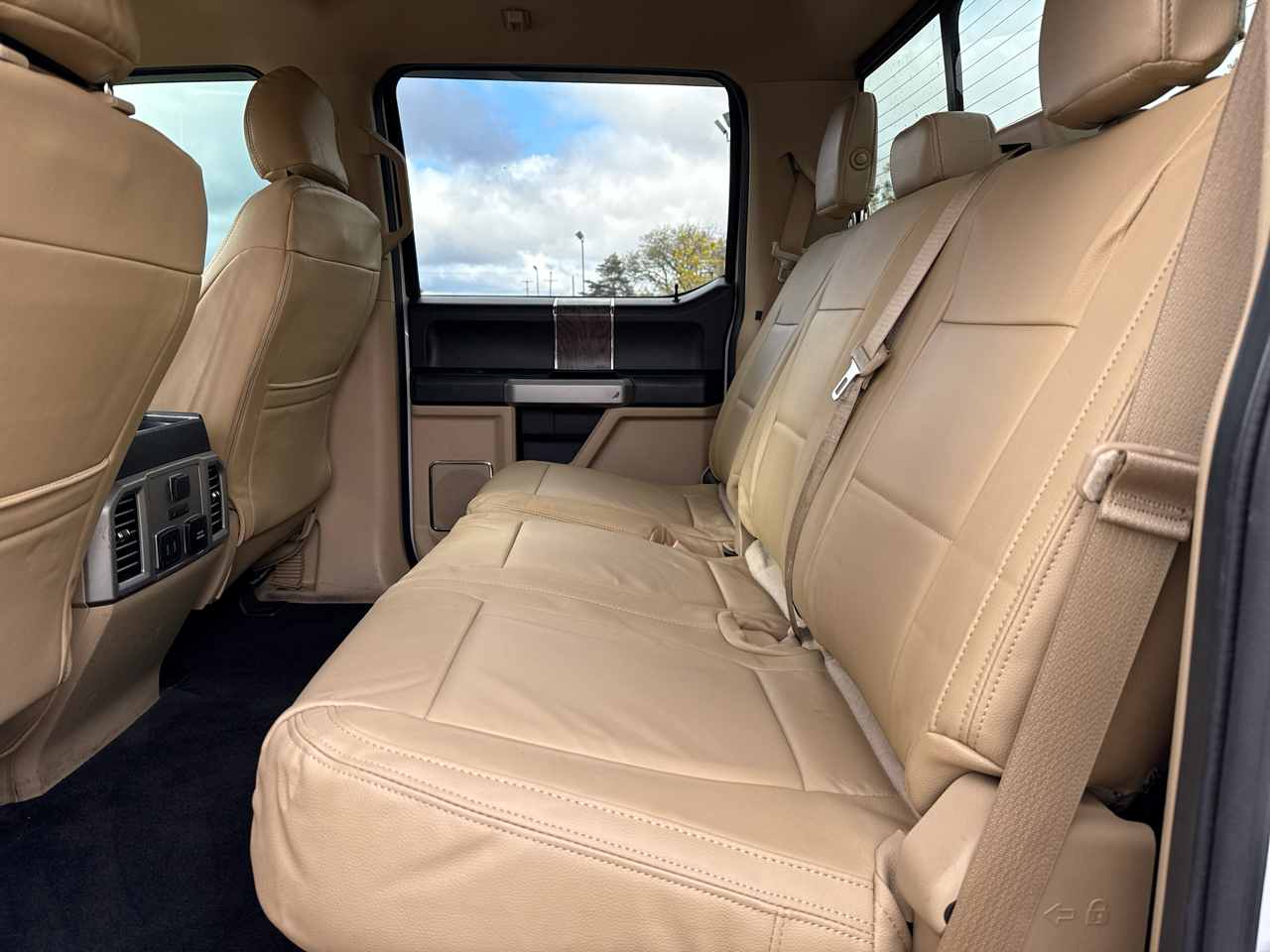 Ford F-350 SD Lariat Crew Cab 4WD 2017