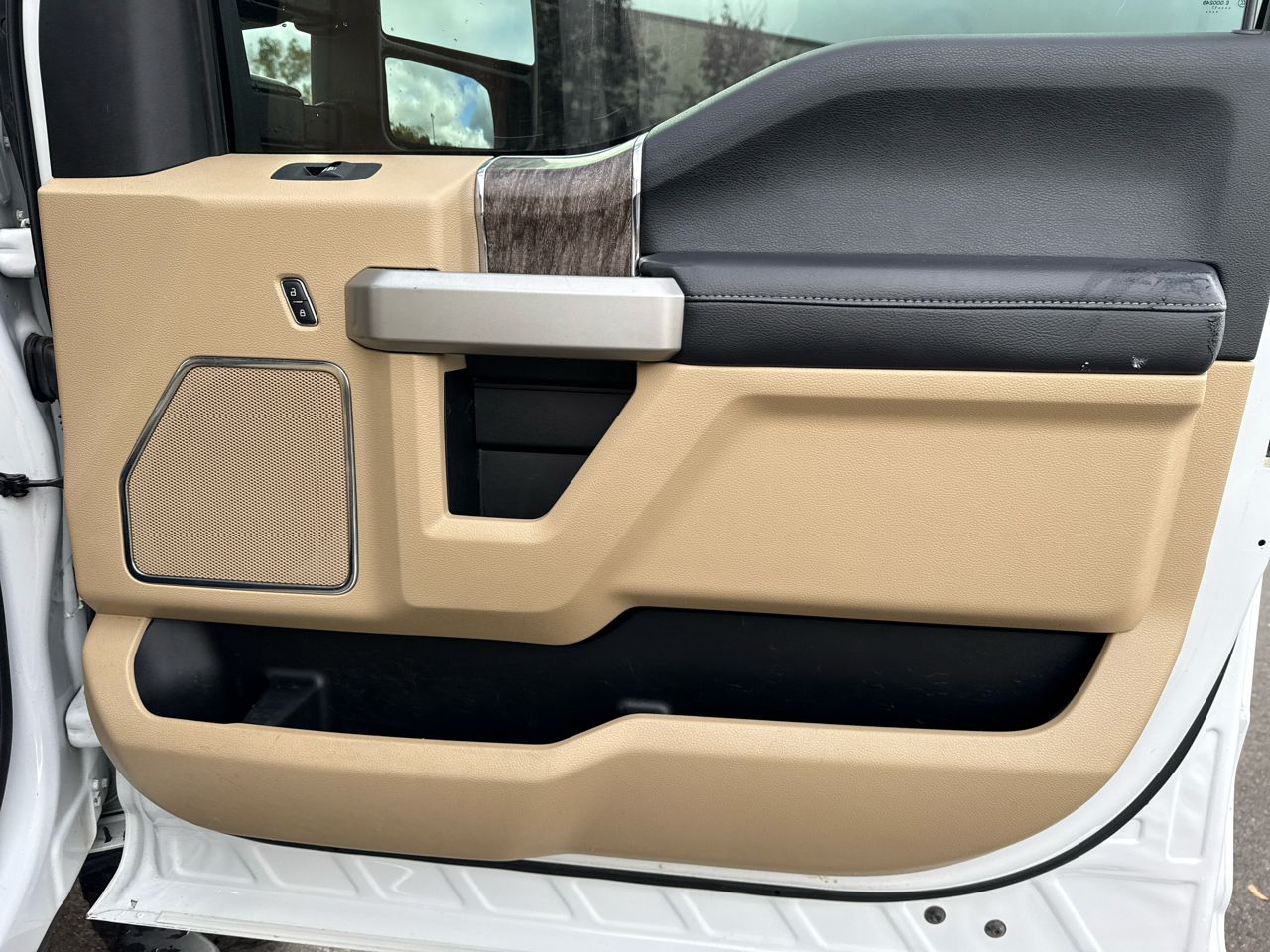 Ford F-350 SD Lariat Crew Cab 4WD 2017