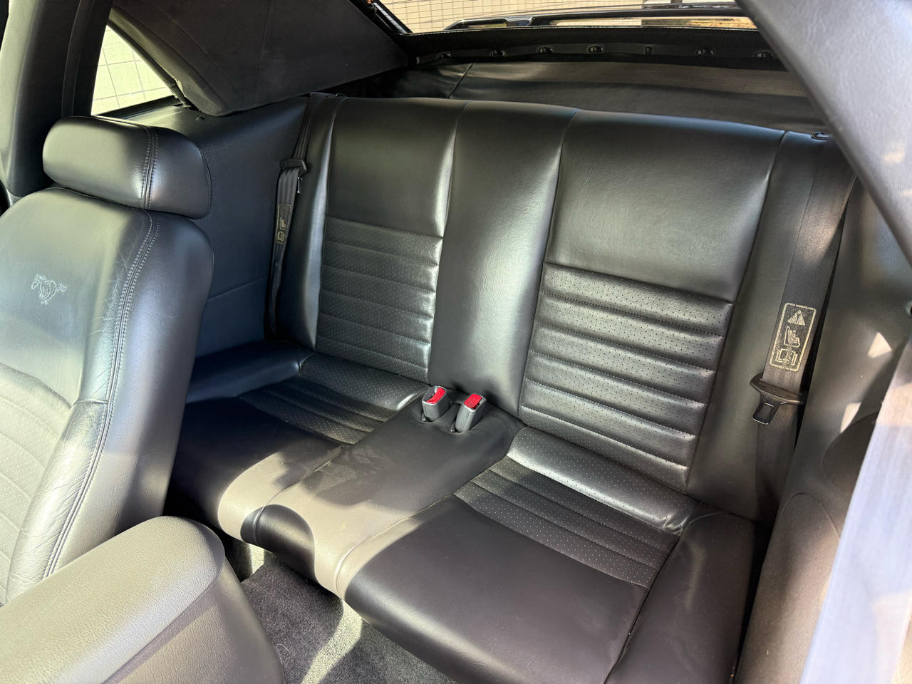 Ford Mustang GT Deluxe Convertible 2002