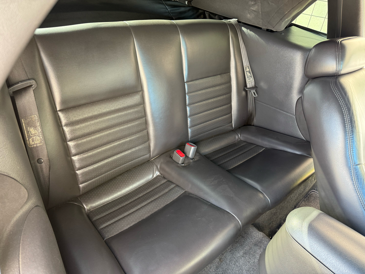 Ford Mustang GT Deluxe Convertible 2002