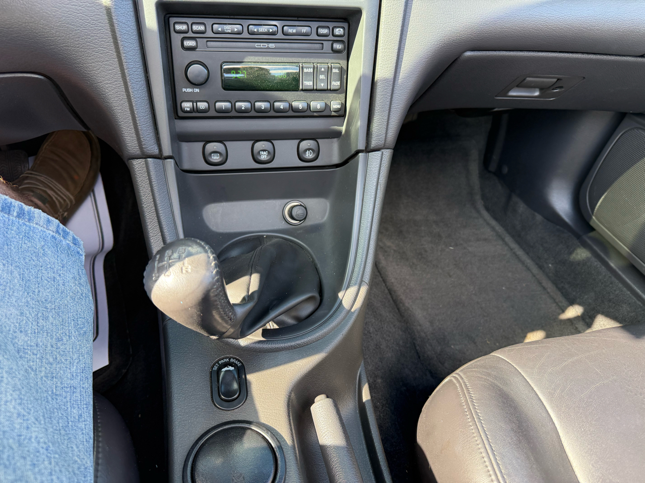 Ford Mustang GT Deluxe Convertible 2002