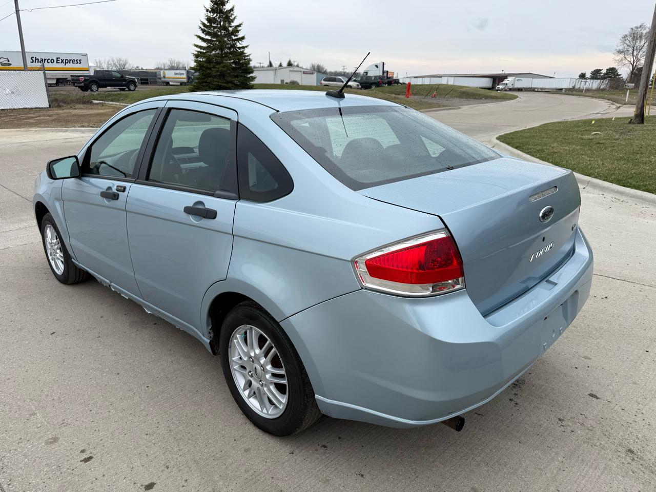 View vehicle photo 7