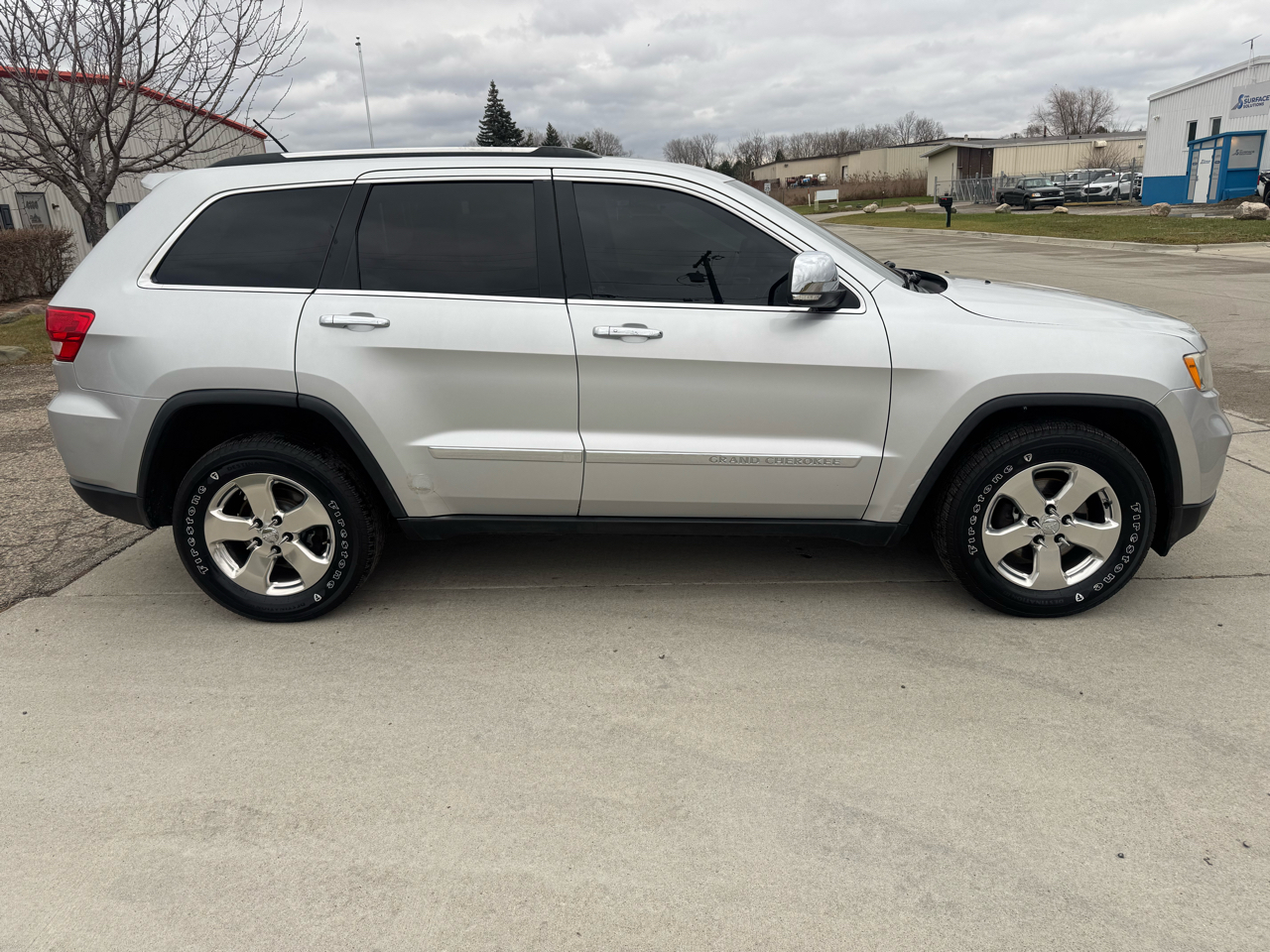 2012 Jeep Grand Cherokee Limited photo 4